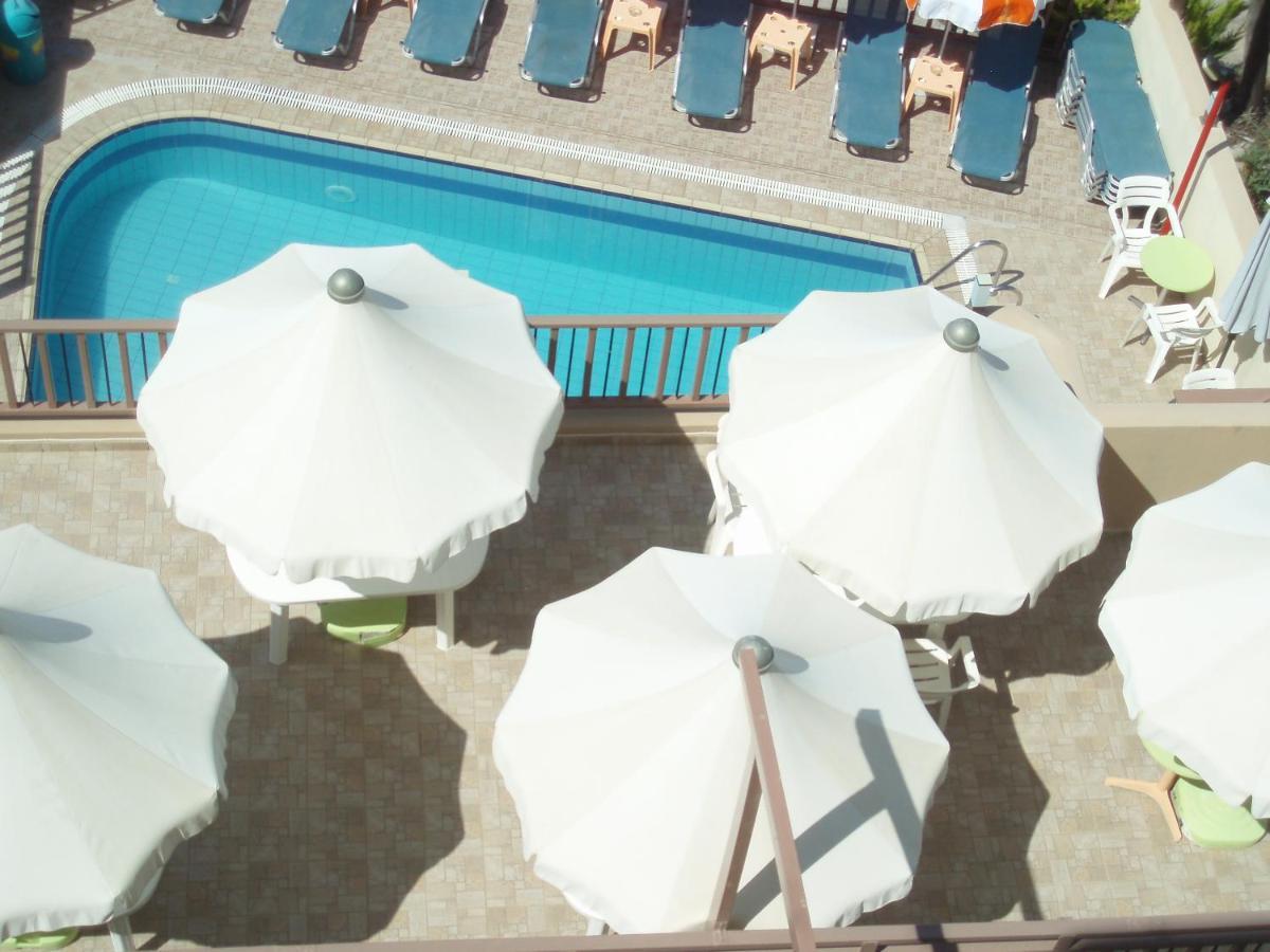 Memories Apartments Stalida Esterno foto