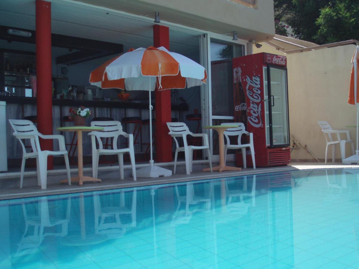 Memories Apartments Stalida Esterno foto