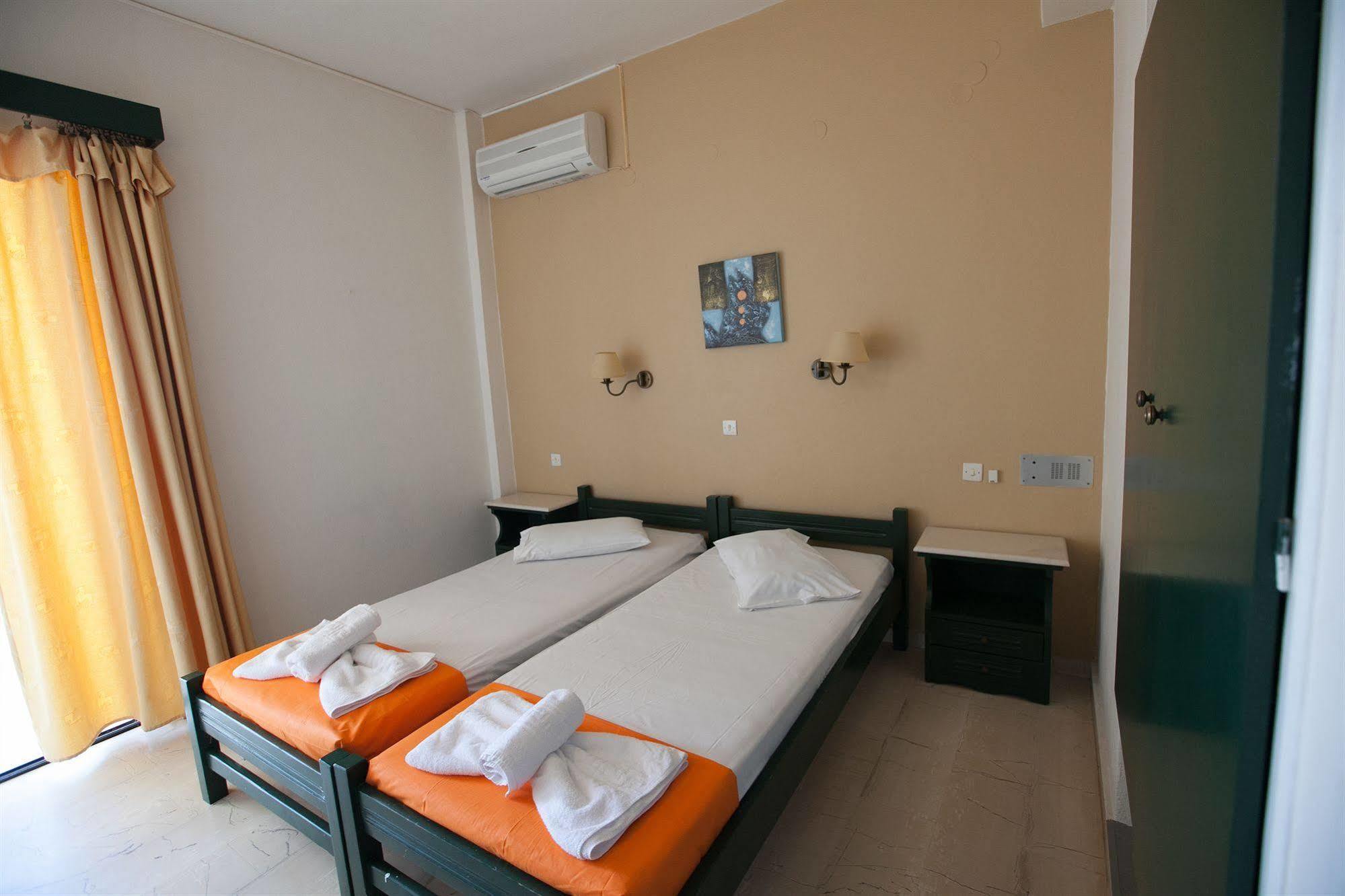 Memories Apartments Stalida Esterno foto
