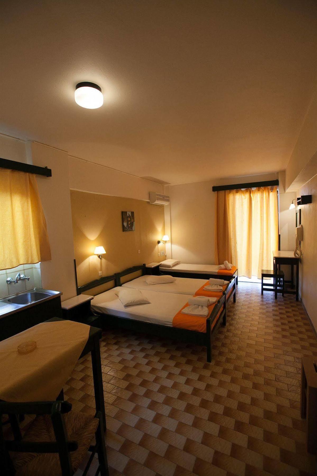 Memories Apartments Stalida Esterno foto