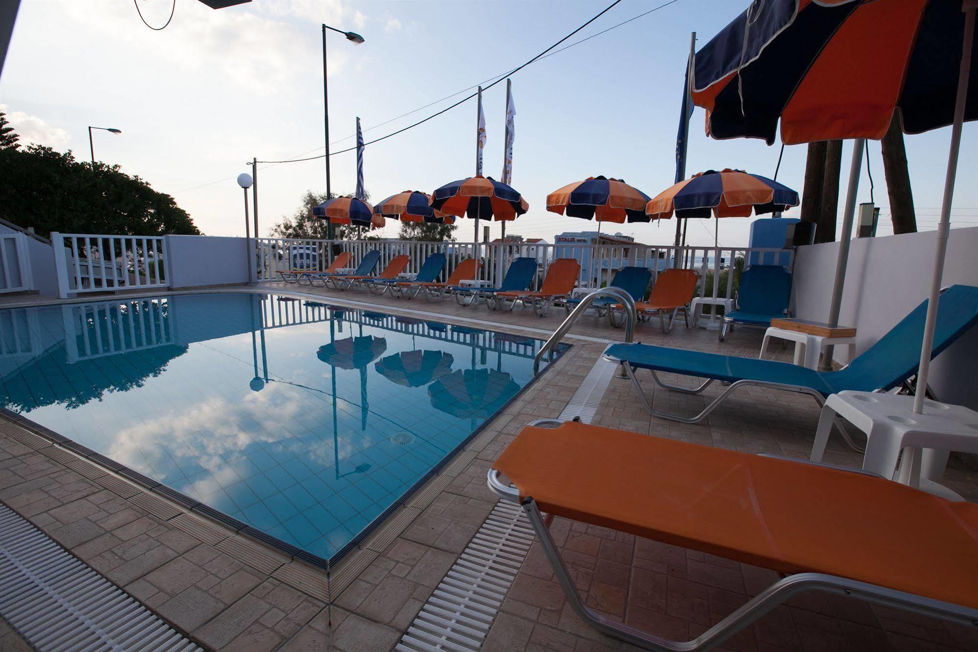Memories Apartments Stalida Esterno foto